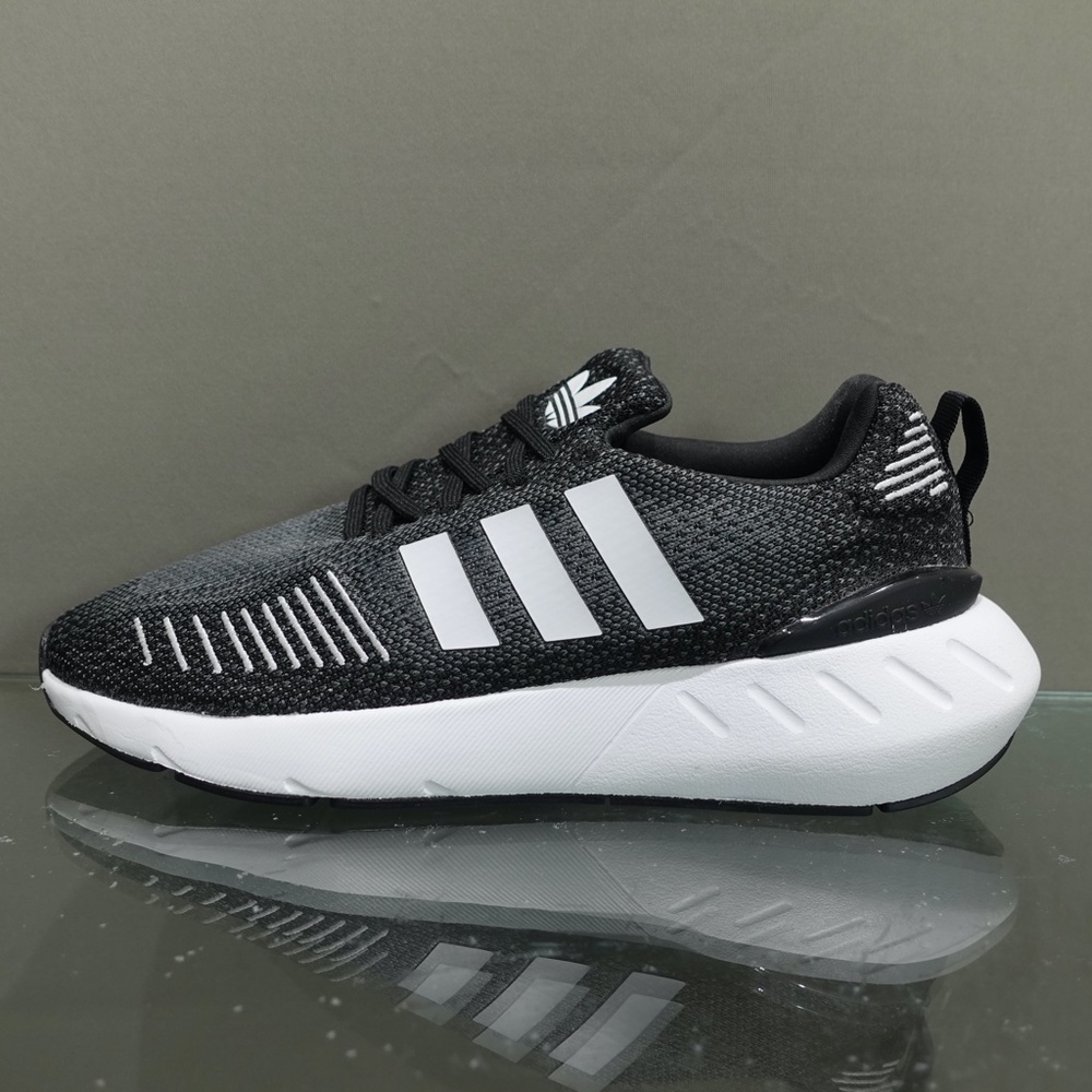 Adidas Swift Run 22 Women's Sneakers Black #971 - Picture 2 of 7